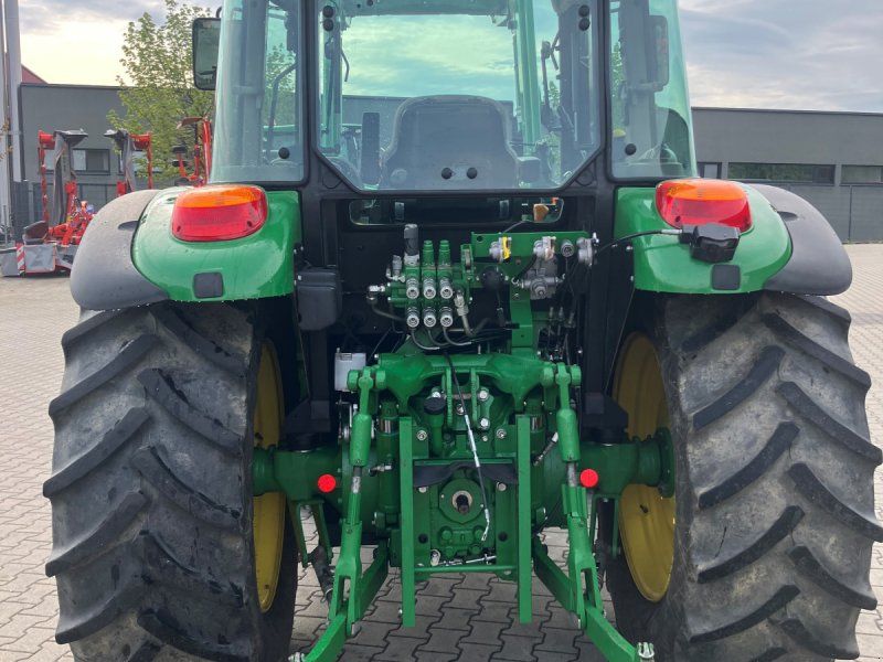 John Deere 5100M