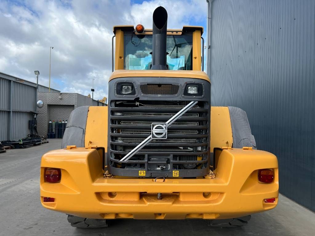 Volvo L90F