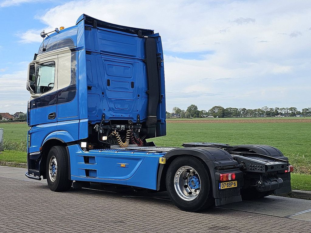 MERCEDES-BENZ ACTROS 1845 LS