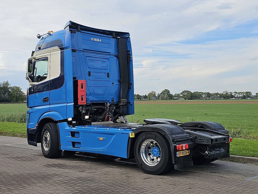 MERCEDES-BENZ ACTROS 1845 LS