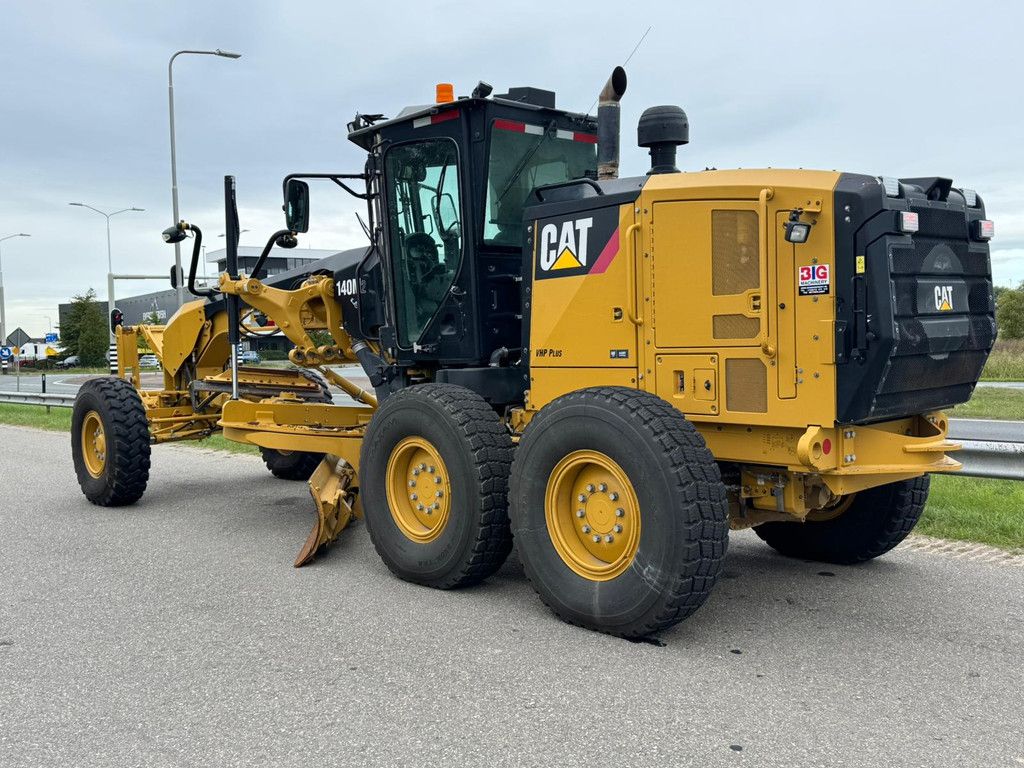 Caterpillar 140M2