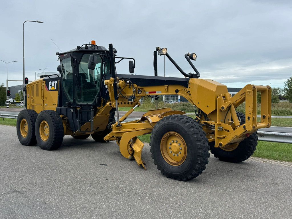 Caterpillar 140M2