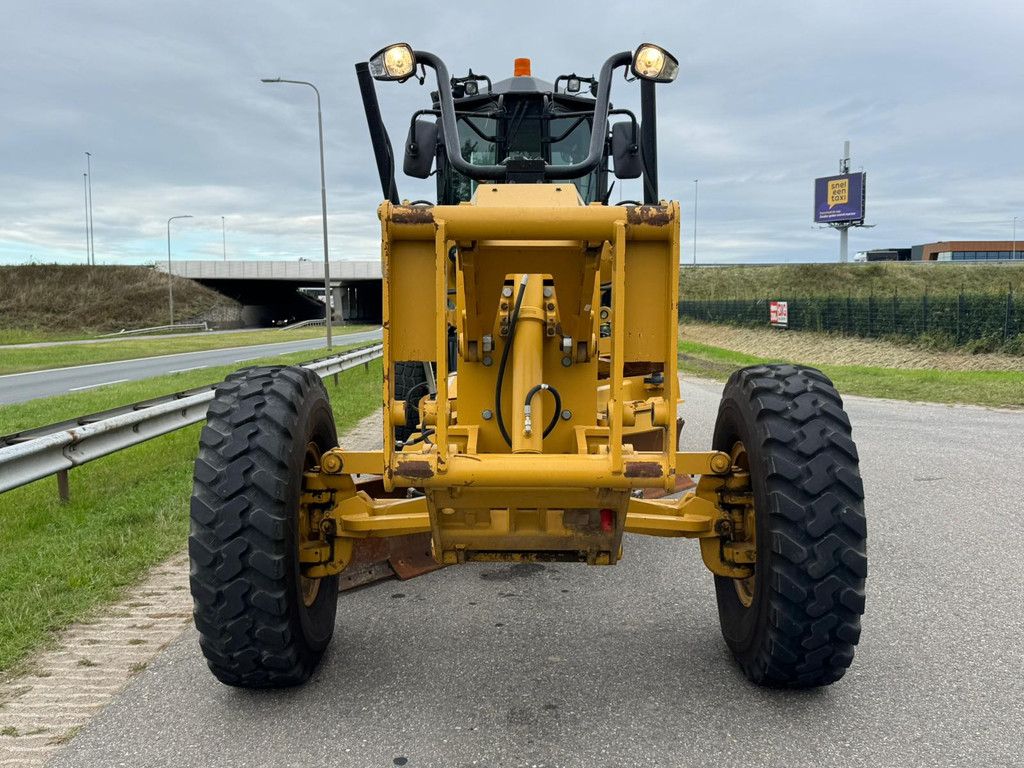 Caterpillar 140M2