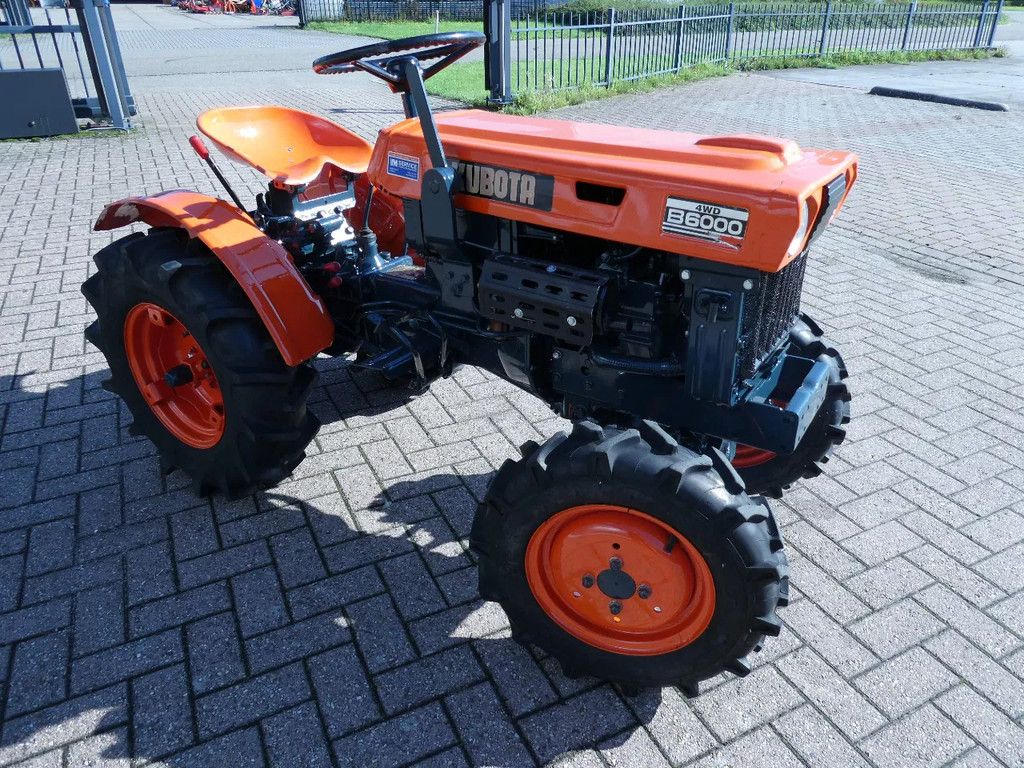 Kubota B6000 4wd / Supernetjes