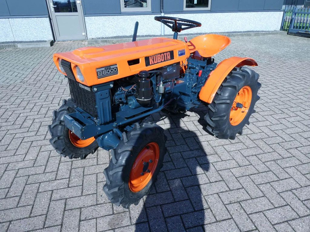 Kubota B6000 4wd / Supernetjes