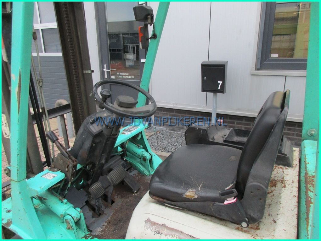 Mitsubishi FD25 2.5t diesel HH 4m + sideshift