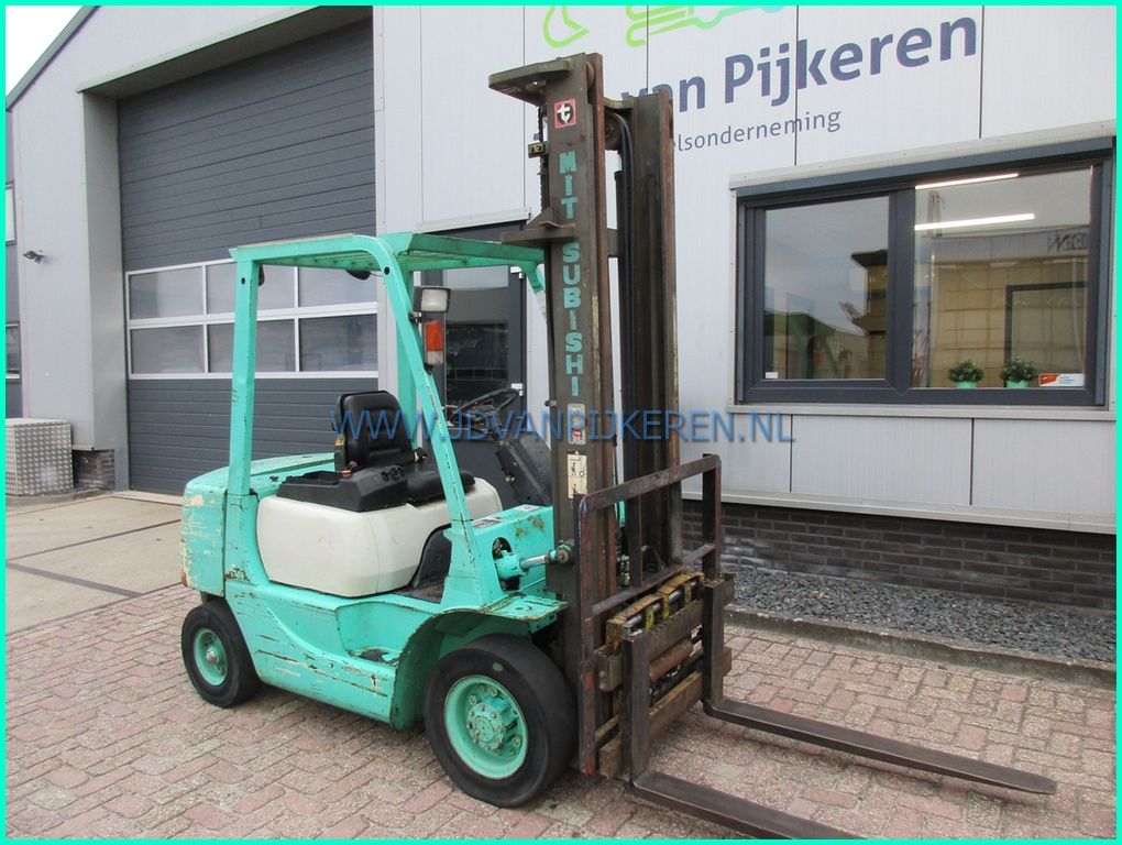 Mitsubishi FD25 2.5t diesel HH 4m + sideshift