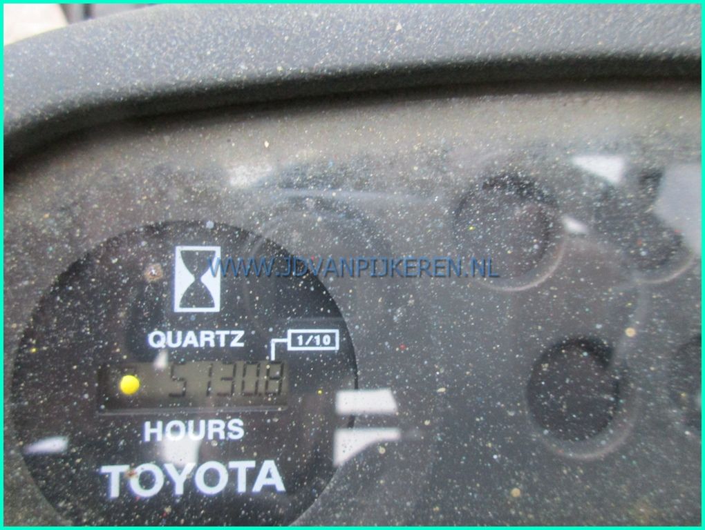 Toyota 02-6FDF30 3t diesel + 3x hydrauliek