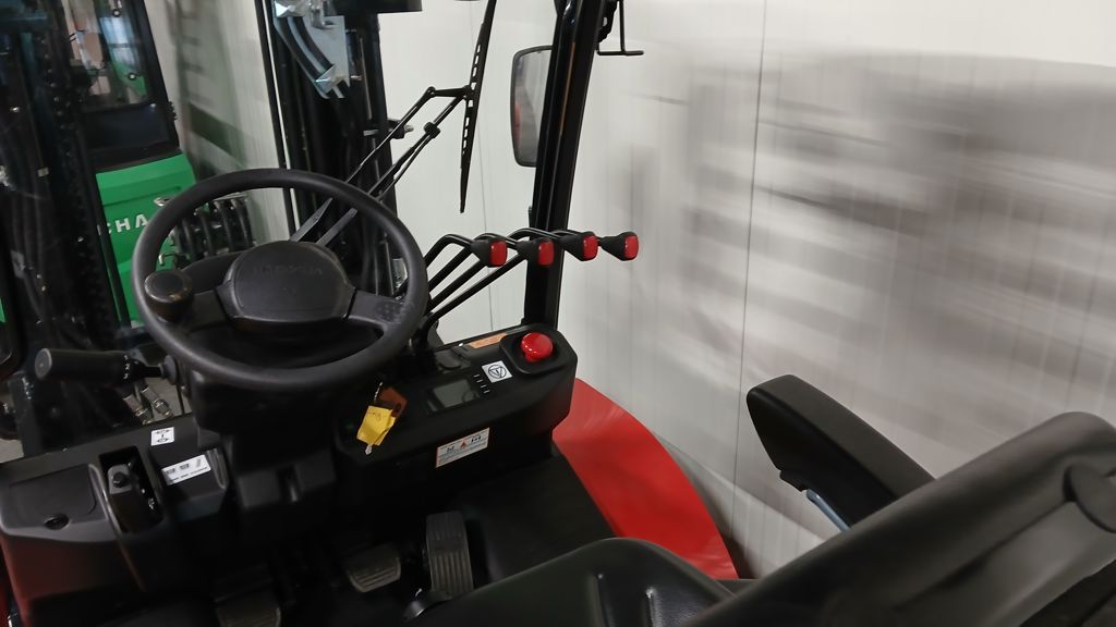 Hangcha CPCD25-XW98C-RT4 4X4 Heftruck