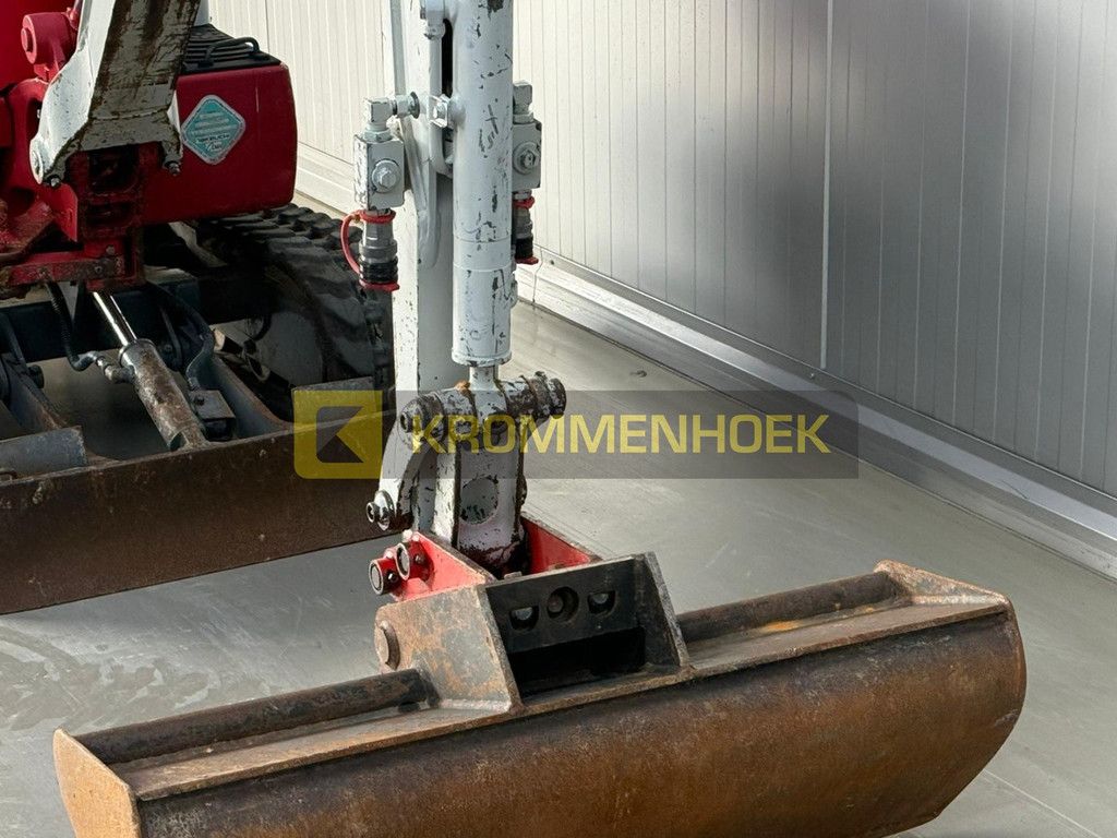Takeuchi TB 210 R KH9593