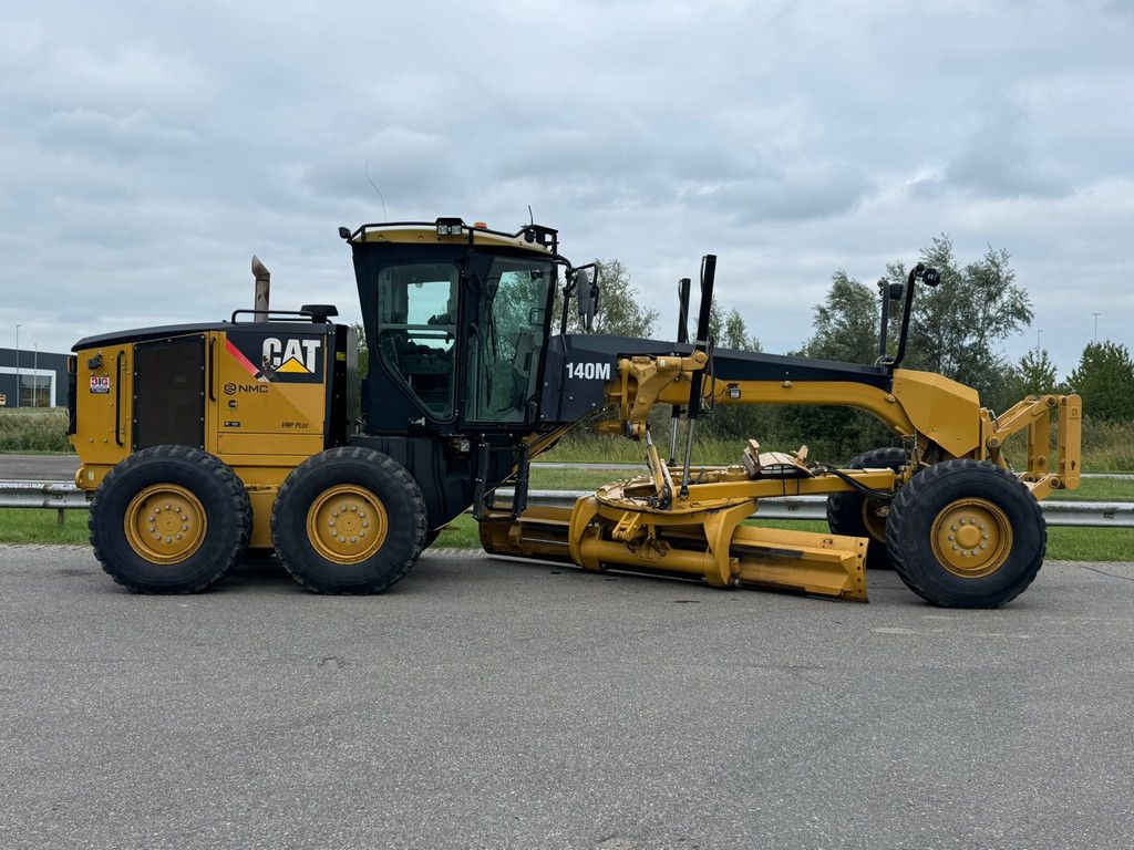 Caterpillar 140M