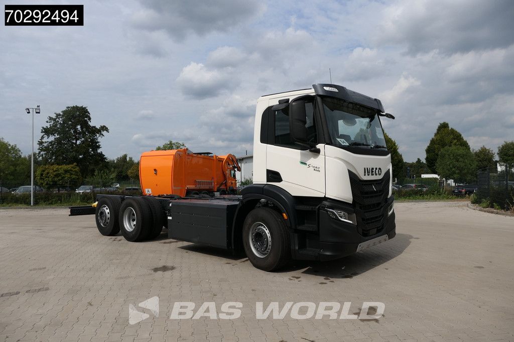 Iveco S-Way S-Way 340 6X2 NEW chassis CNG RHD Retarder Euro 6
