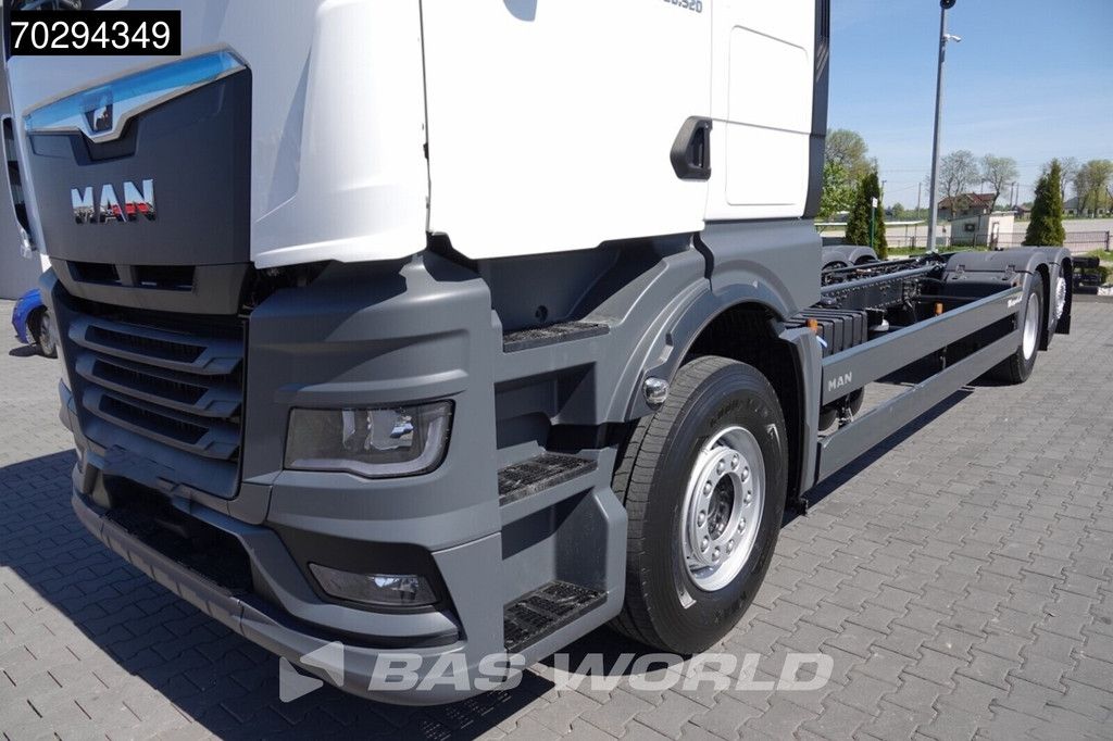 MAN TGX TGX 26.520 6X2 Lift-Steering Axle Euro 6