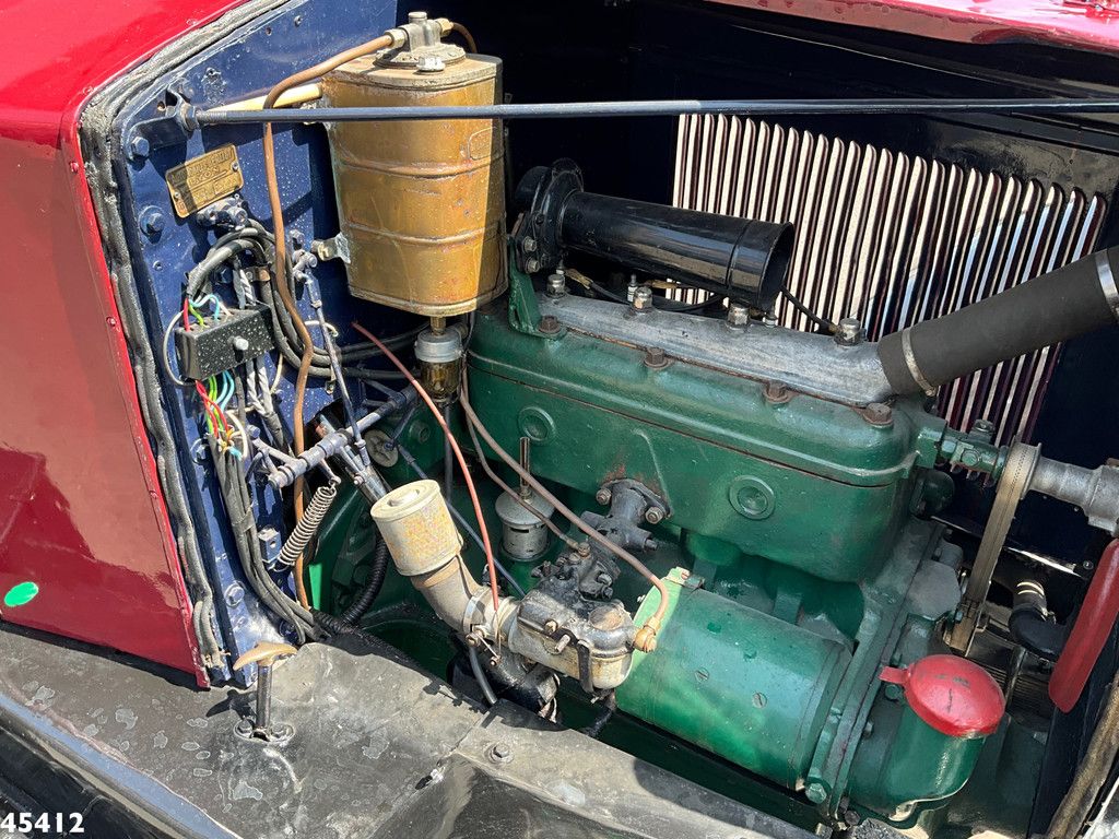 Berliet V.H.A Oldtimer met open laadbak