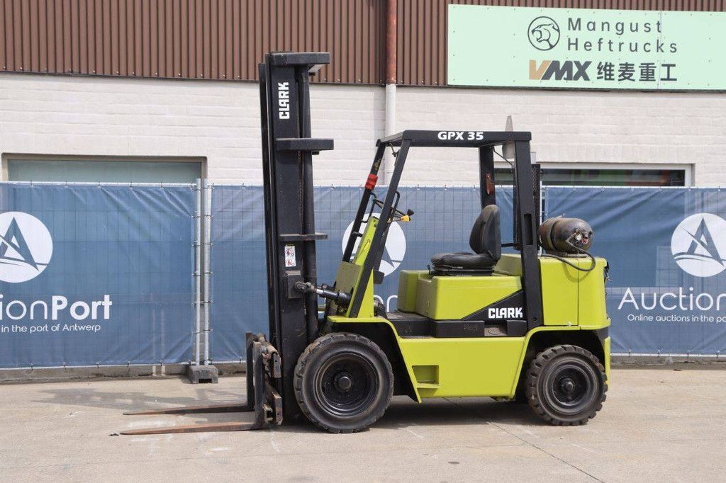 Gabelstapler Clark GPX 35 LPG Treibgas 3500kg 4,38m
