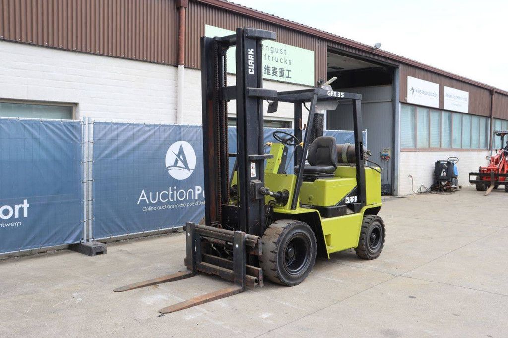 Gabelstapler Clark GPX 35 LPG Treibgas 3500kg 4,38m