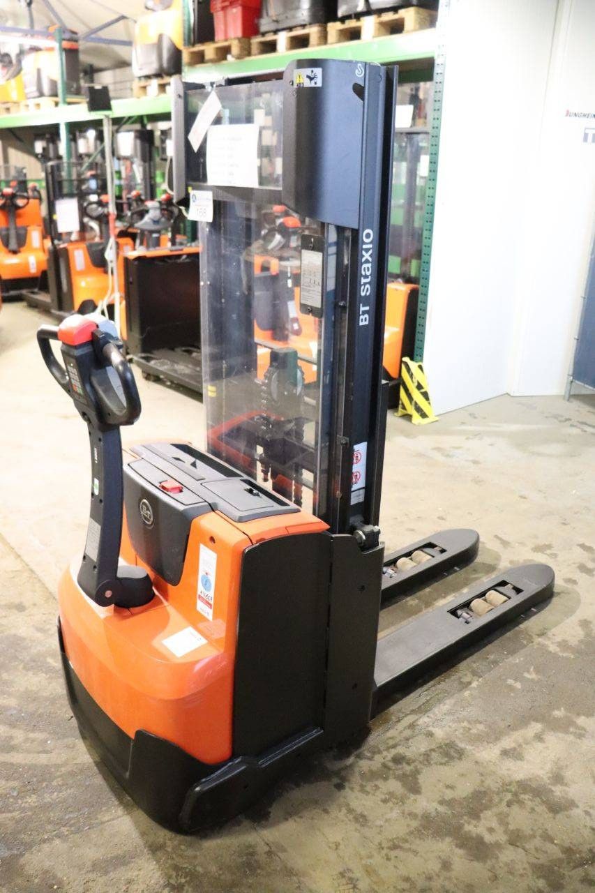 Toyota BT SWE140L Electric Stacker 1400kg 2.65m 2015