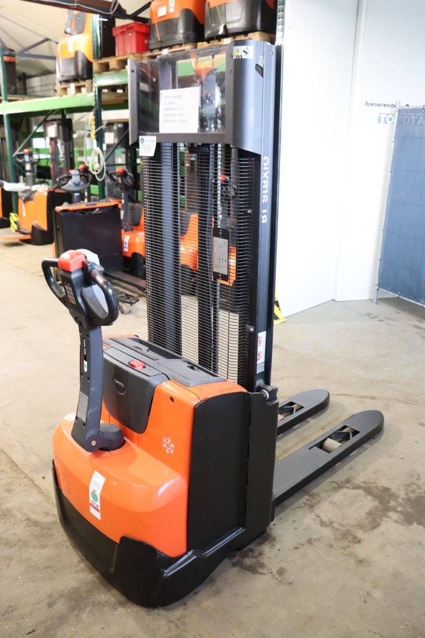 Stacker Toyota SWE120 Electric 1200kg 2.9m 2018