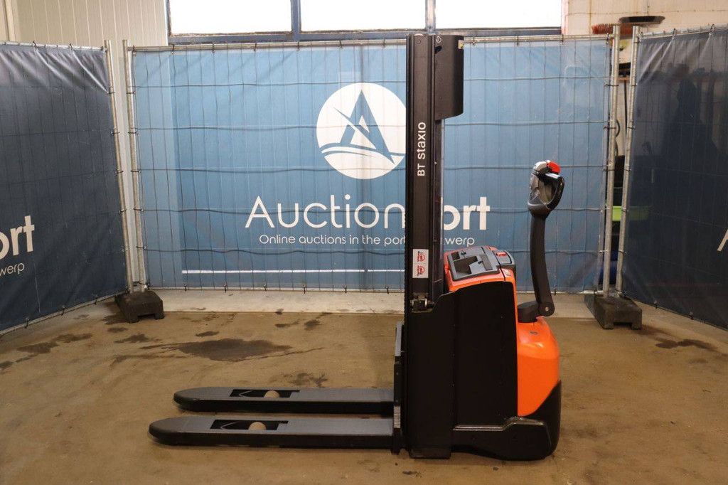 Hochhubwagen Toyota SWE120 Elektro 1200kg 2,7m 2018