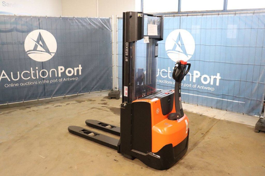 Hochhubwagen Toyota SWE120 Elektro 1200kg 2,7m 2018