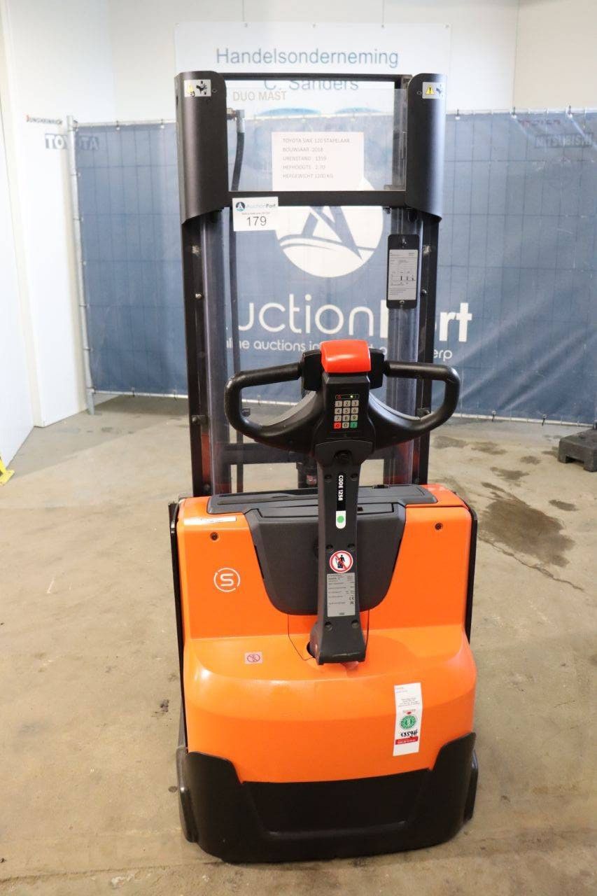 Hochhubwagen Toyota SWE120 Elektro 1200kg 2,7m 2018
