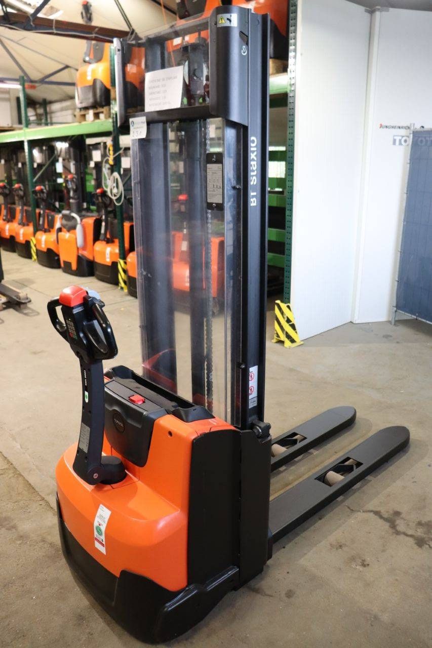 Toyota SWE100 Electric Stacker 1000kg 3.3m 2019