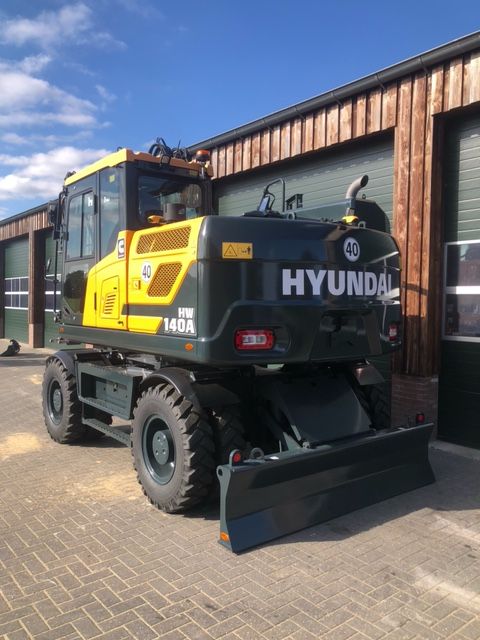 Hyundai HW140A