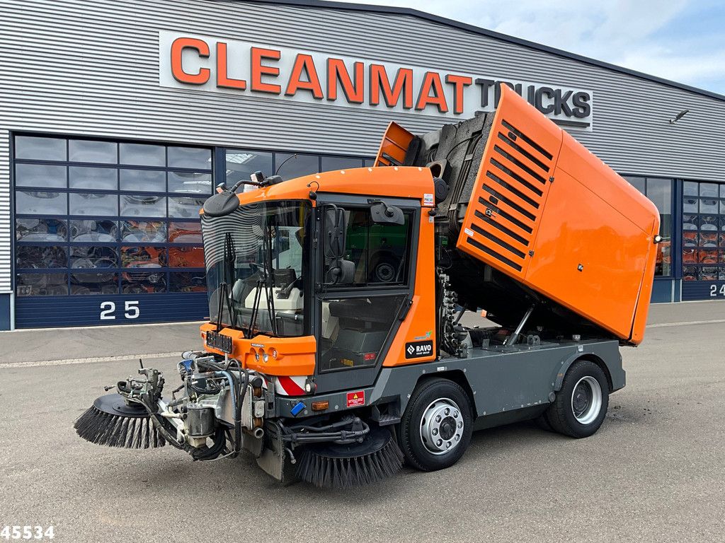 RAVO 5-Serie 580 with 3-rd brush