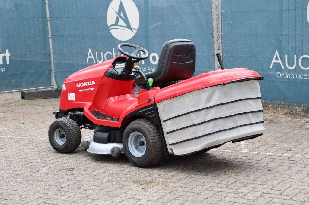Honda HF2417 Petrol 17hp Riding Mower