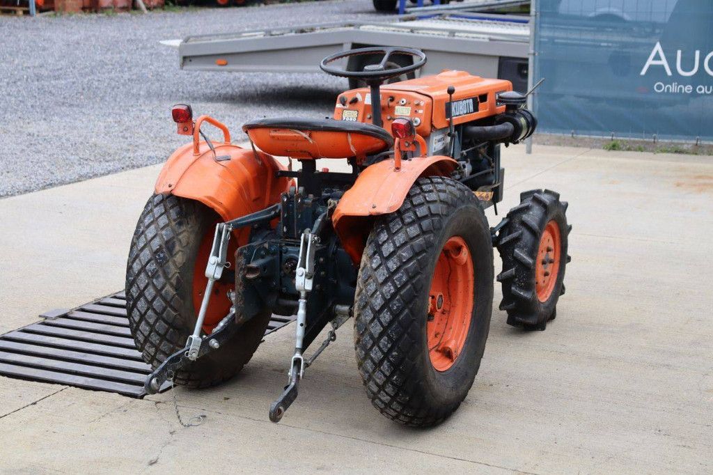 Mini tractor Kubota B7000 Diesel 16hp (Margin)