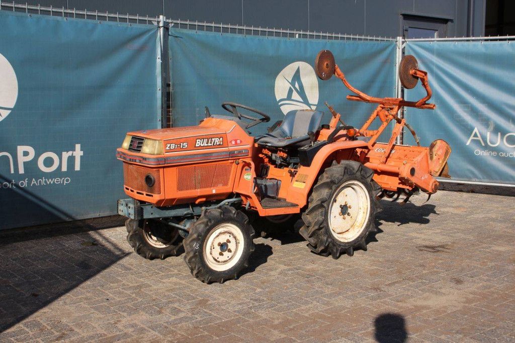 Minitraktor Kubota Bulltra ZB1-15 Diesel 15 PS mit Grubber