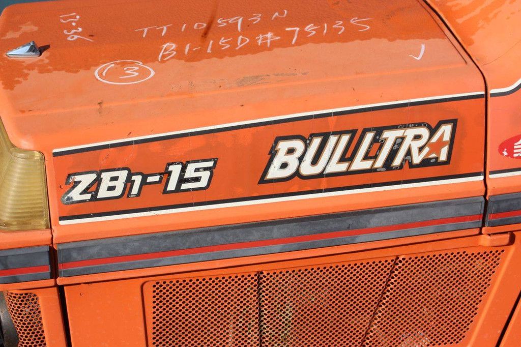 Minitraktor Kubota Bulltra ZB1-15 Diesel 15 PS mit Grubber
