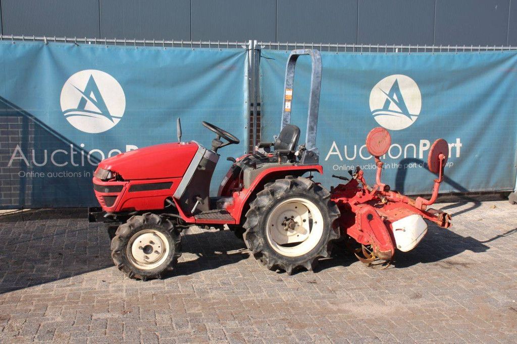Minitraktor Yanmar KE-50 Diesel 15 PS mit Grubber