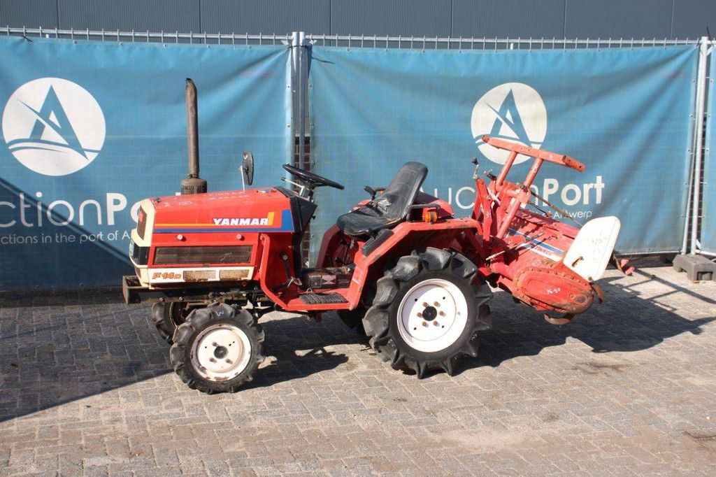 Minitraktor Yanmar F14D Diesel 14 PS mit Grubber