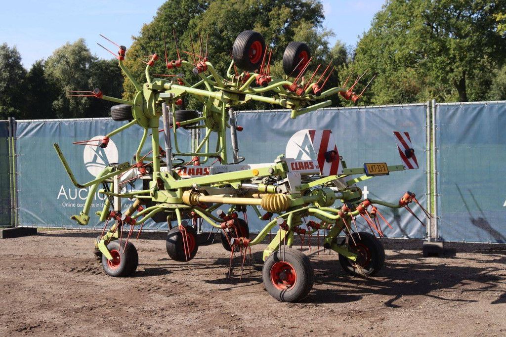 Hay tedder Claas Volto 1050 2005