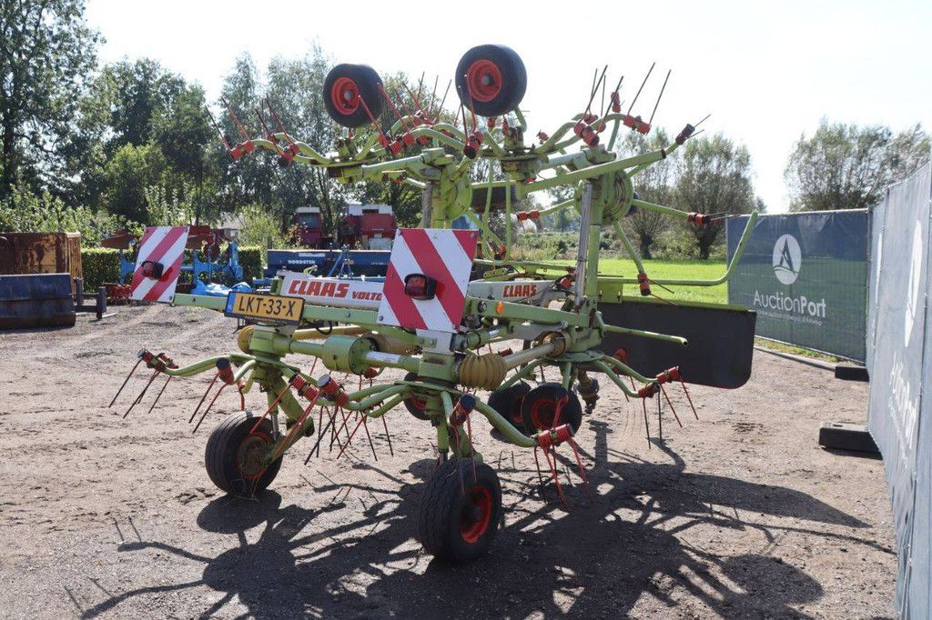 Hay tedder Claas Volto 1050 2005