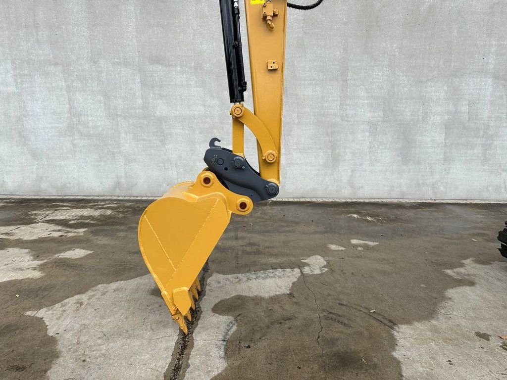Raupenbagger Caterpillar 306 Diesel 36,5 kW 2016