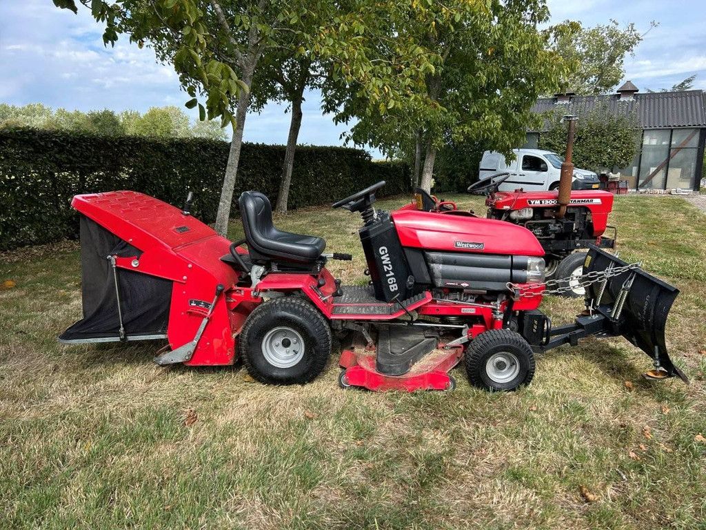 Westwood GW216B HST Riding Mower