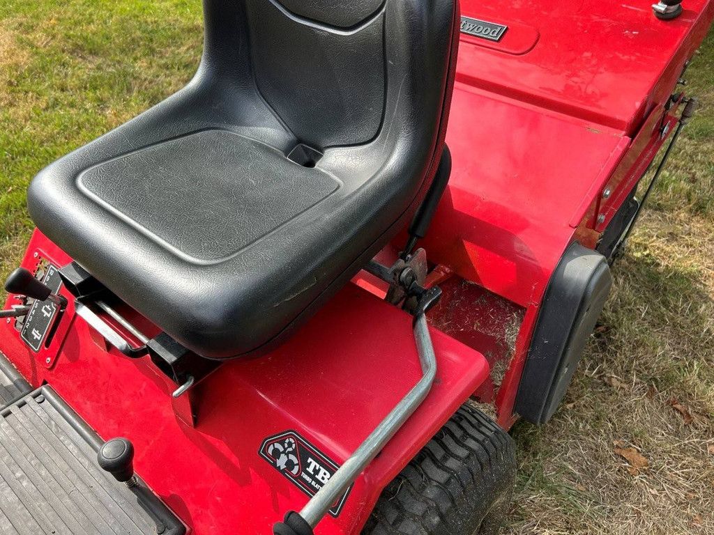 Westwood GW216B HST Riding Mower