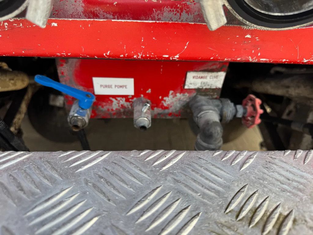 Mercedes-Benz ATEGO 1325 **FIRETRUCK-2000LTR TANK