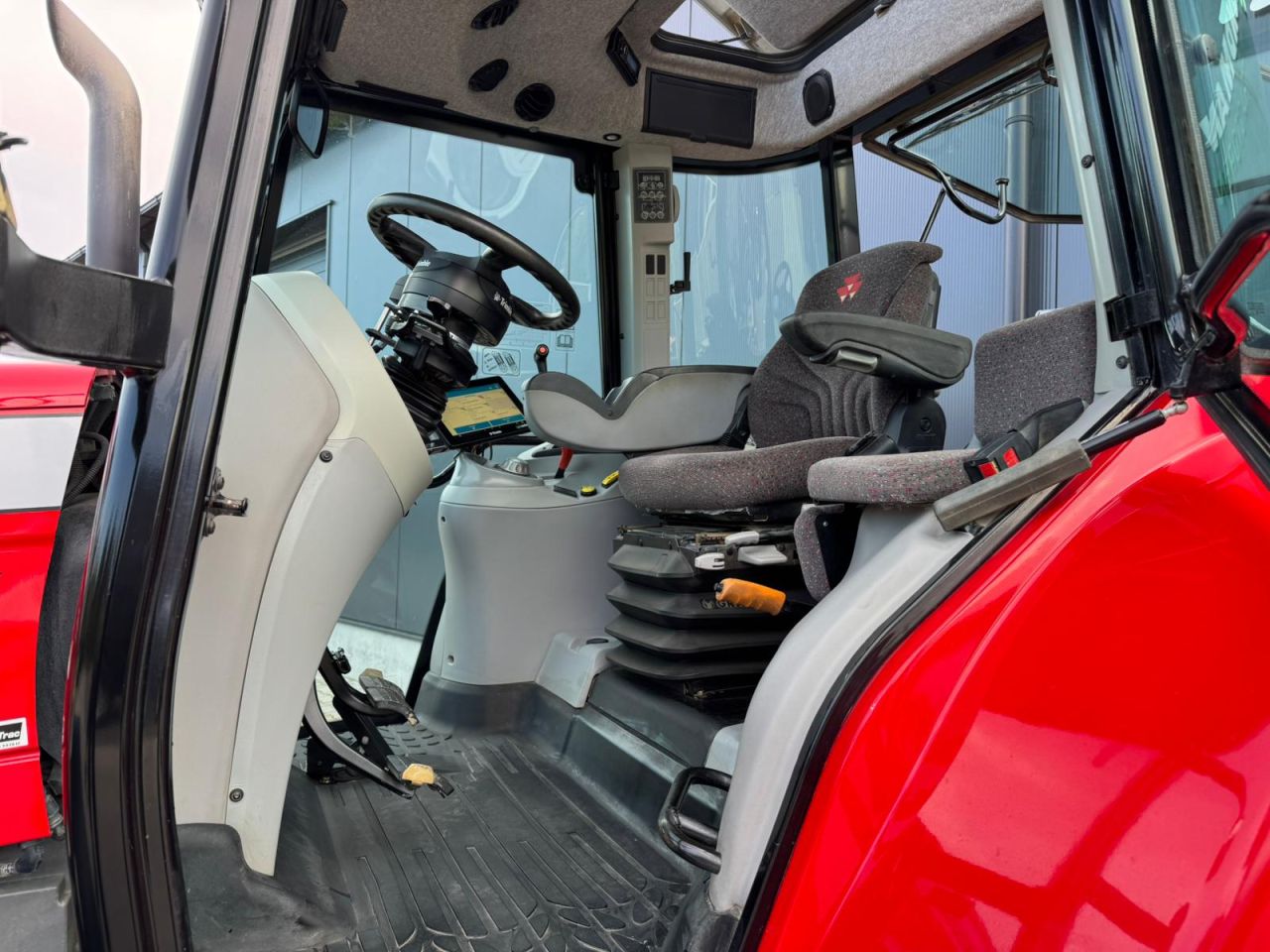 Massey Ferguson 6445 Dyna6