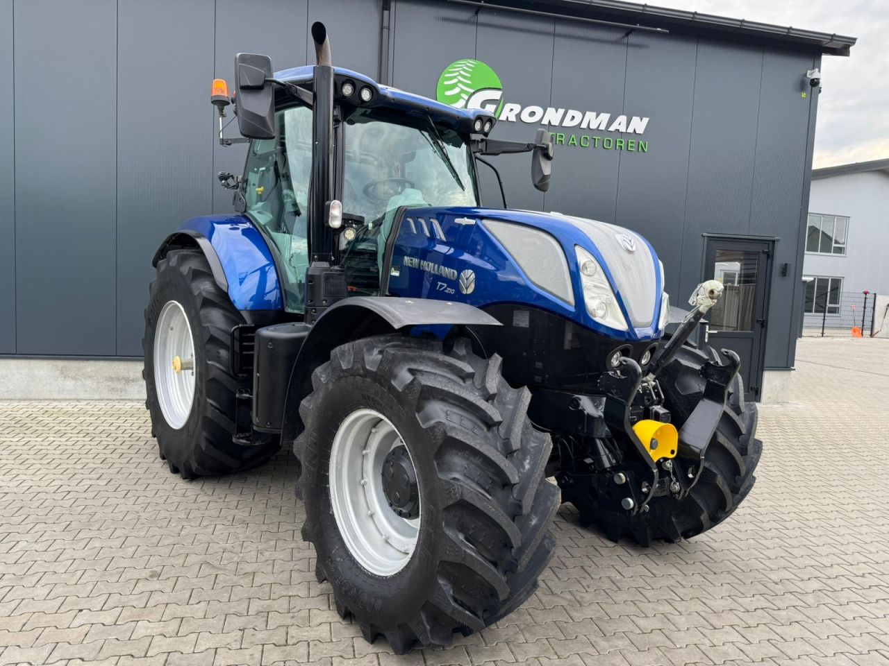 New Holland T7.210 AC Bluepower
