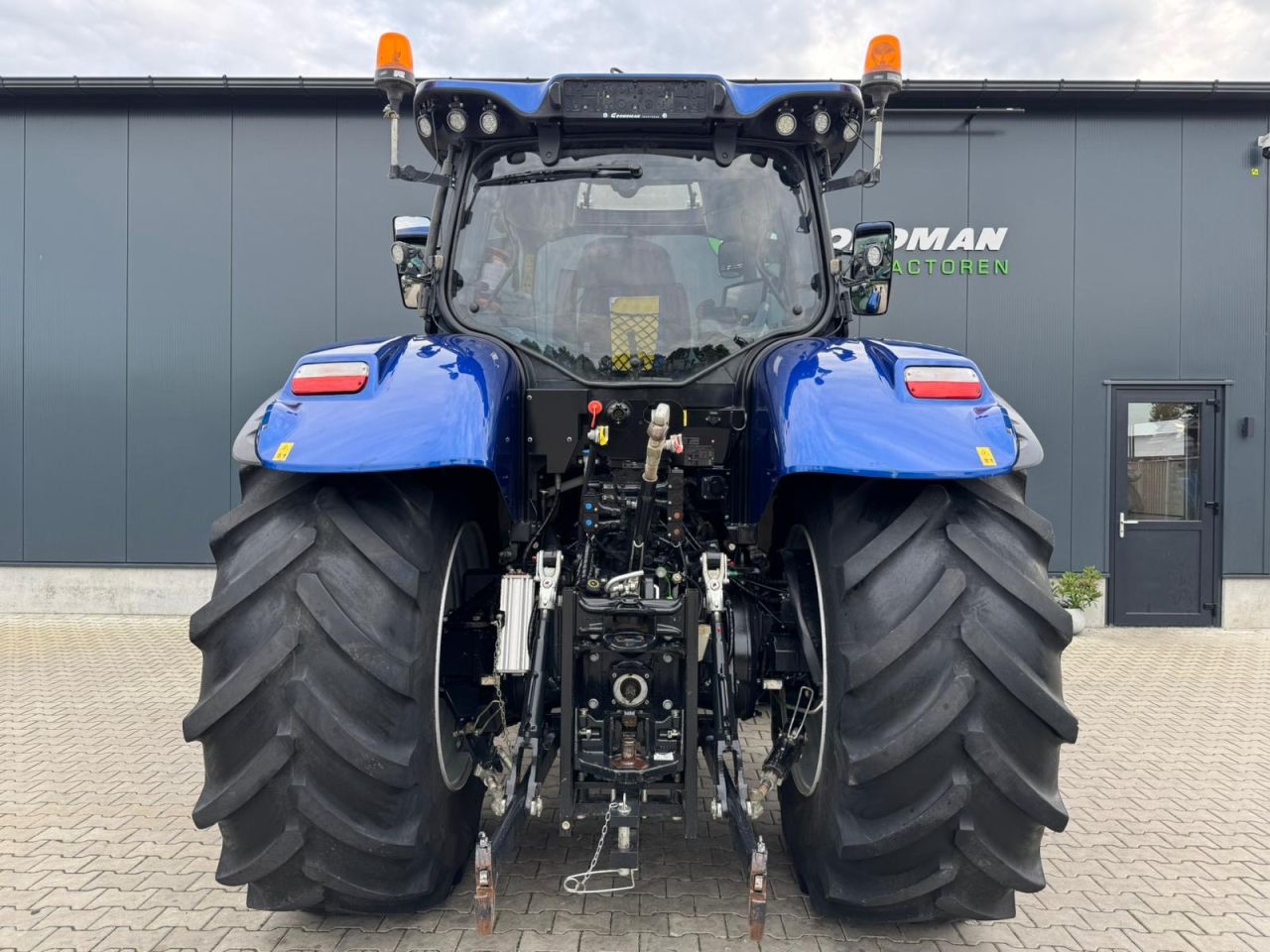 New Holland T7.210 AC Bluepower