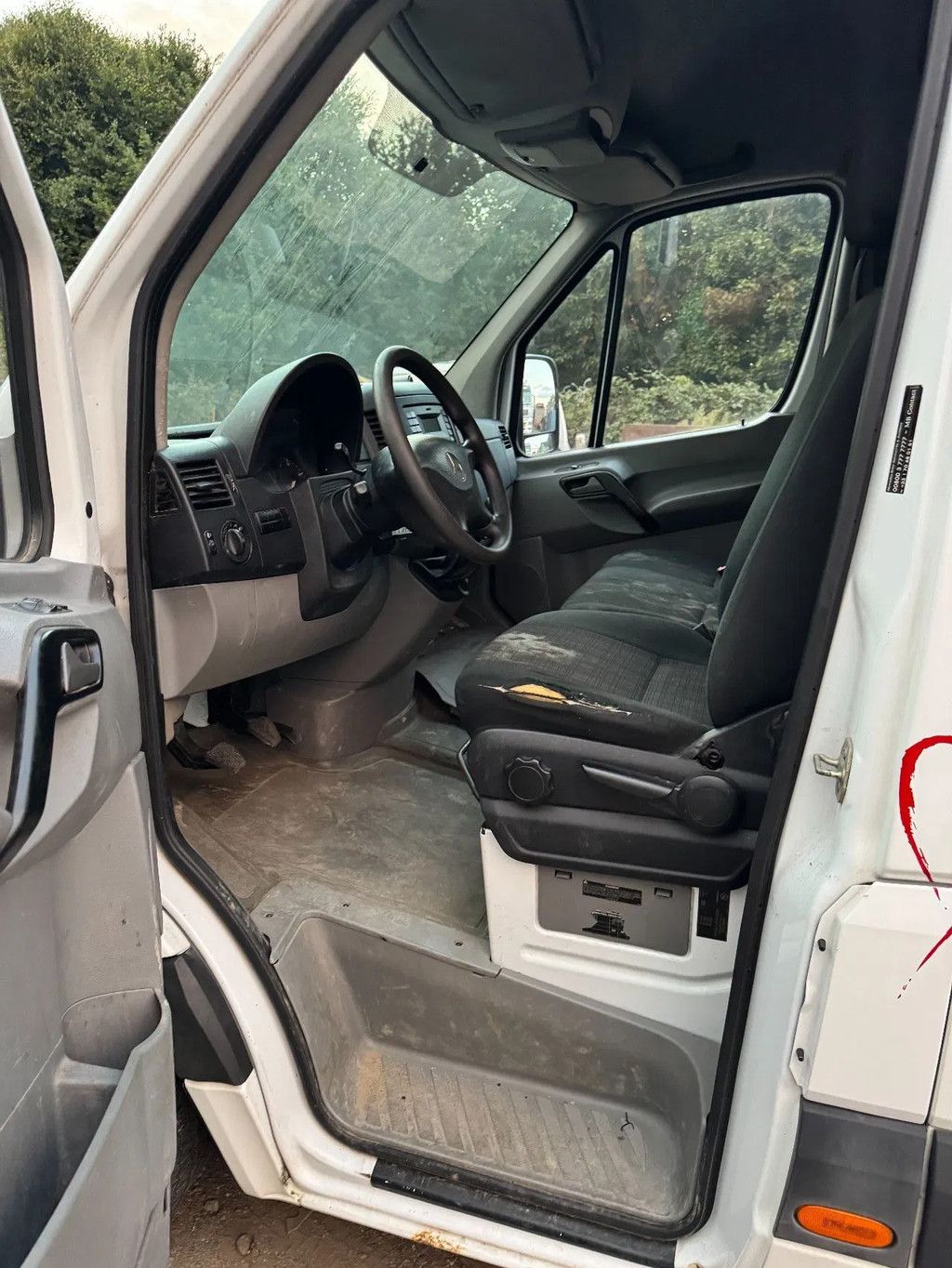 Mercedes-Benz Sprinter 316 **EURO5B-ENGINE BROKEN-MOTORSHADEN**