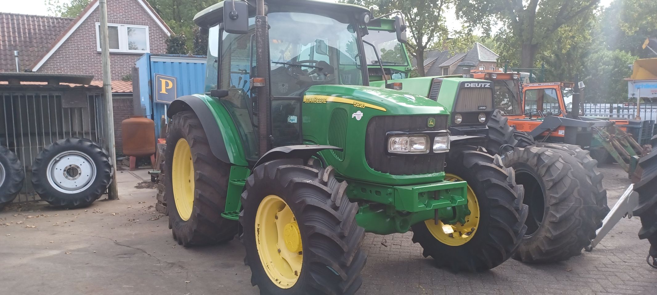 Nette john deere 5820 bouwjaar 2004 kruipbak