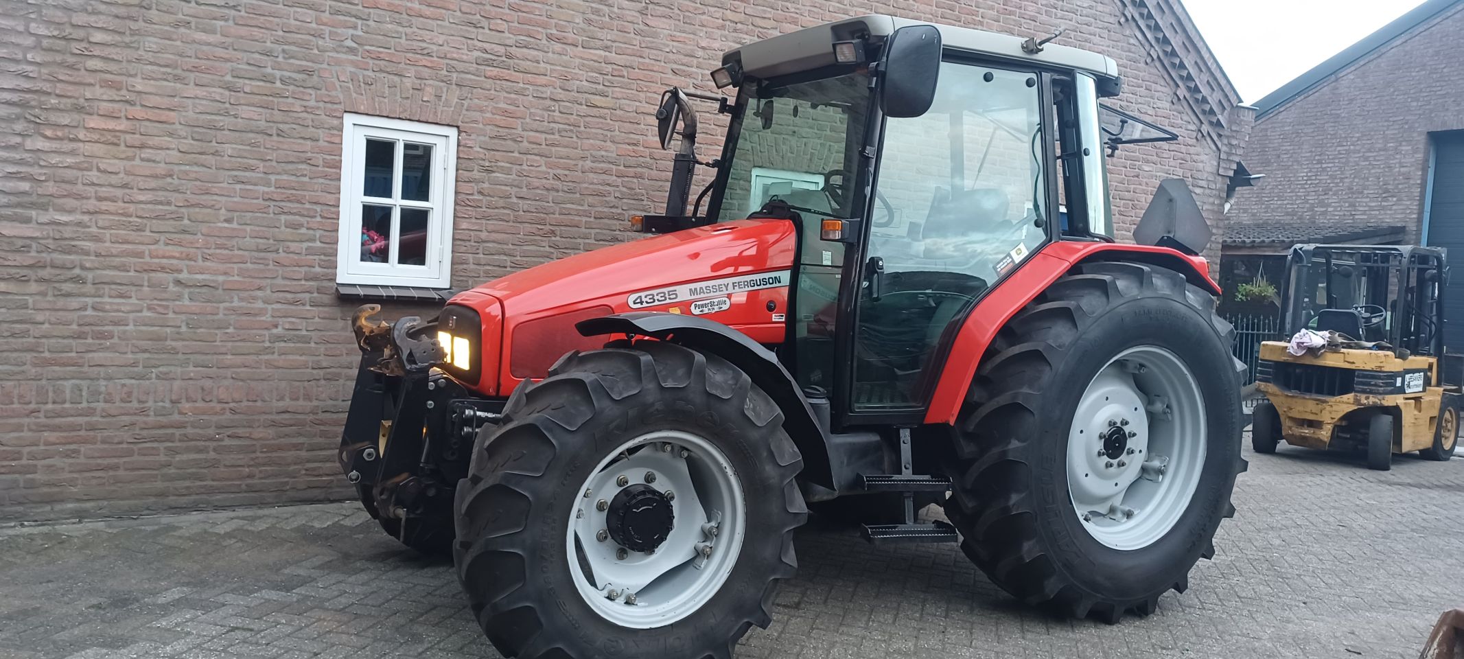Mooie massey ferguson 4335 4wd airco