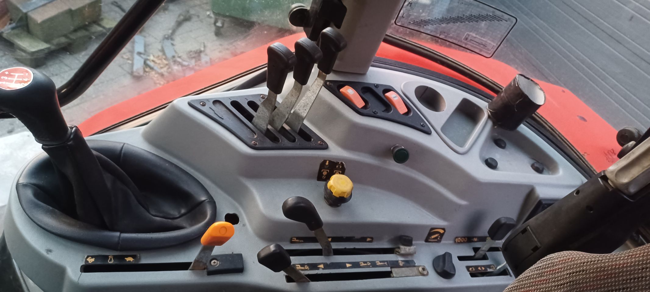 Mooie massey ferguson 4335 4wd airco