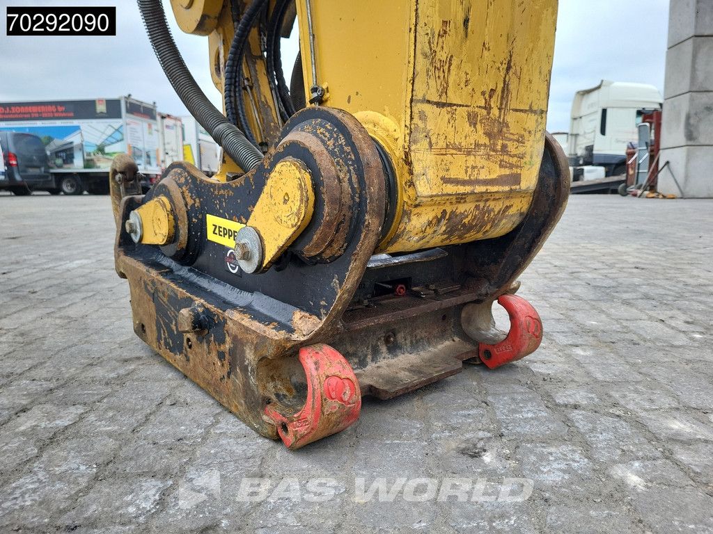 Caterpillar M322 F