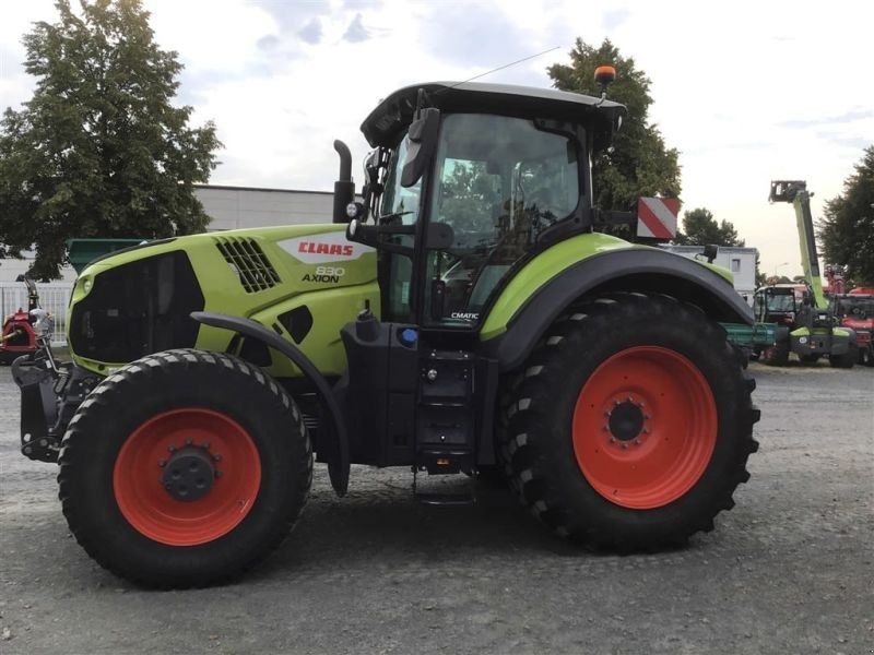 Claas AXION 830 CM