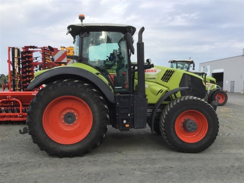 Claas AXION 830 CM